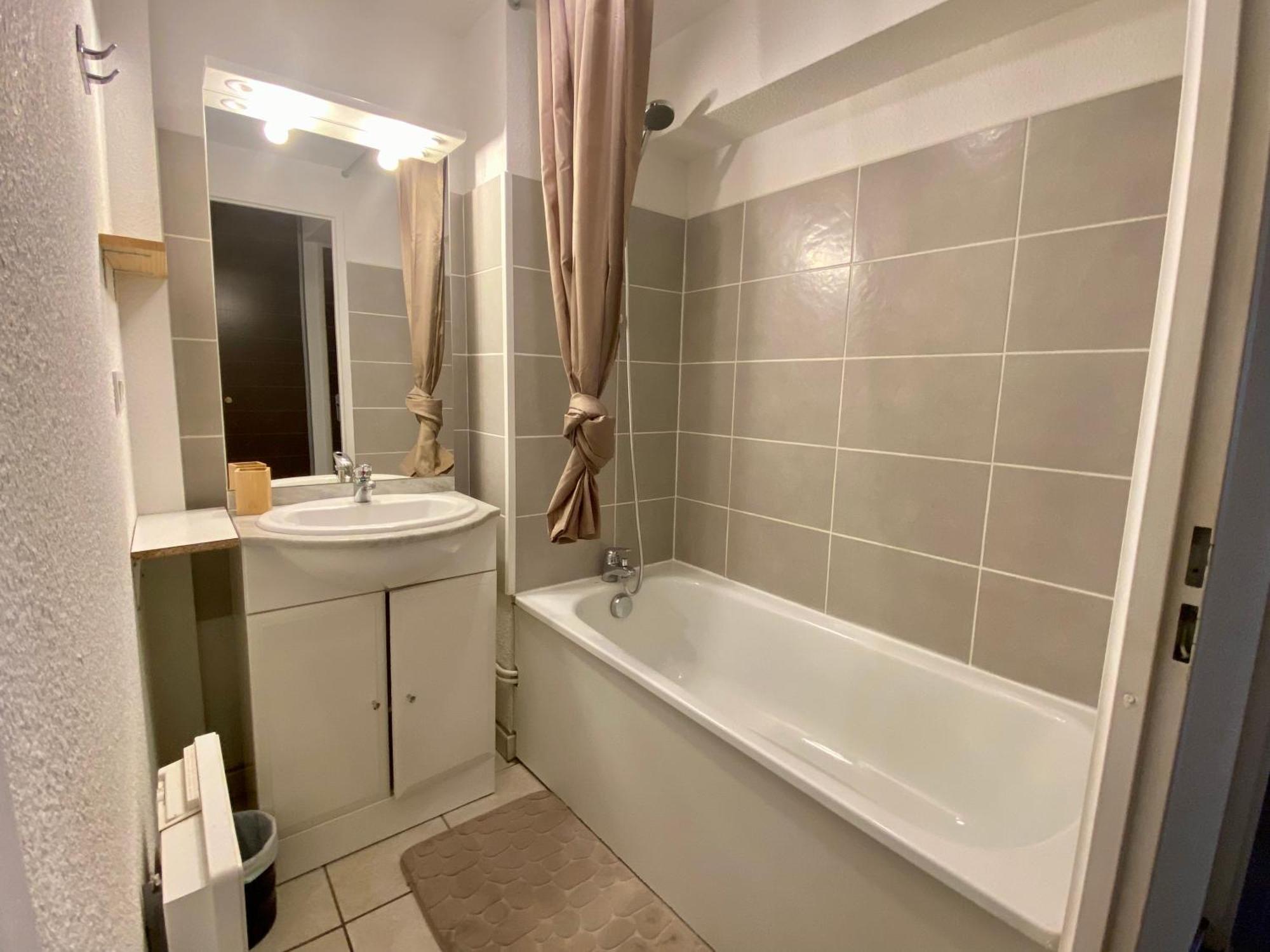 Appartement Rdc - Luz-St-Sauveur Лю-Сен-Совер Екстер'єр фото
